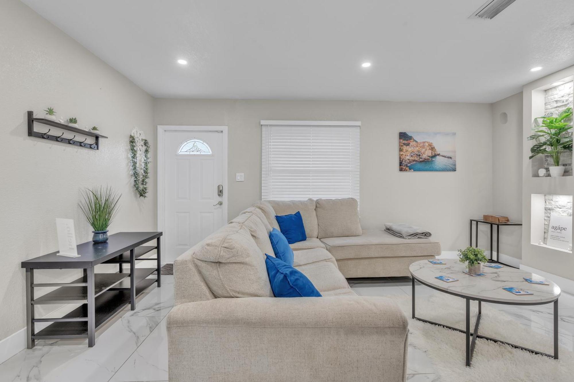 Stunning Modern Home In Tampa With Pool - Just 5 Minutes From Airport! Exterior foto